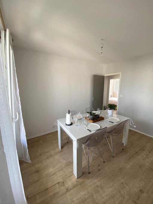 Appartement Calme Et Chaleureux Dole Bagian luar foto