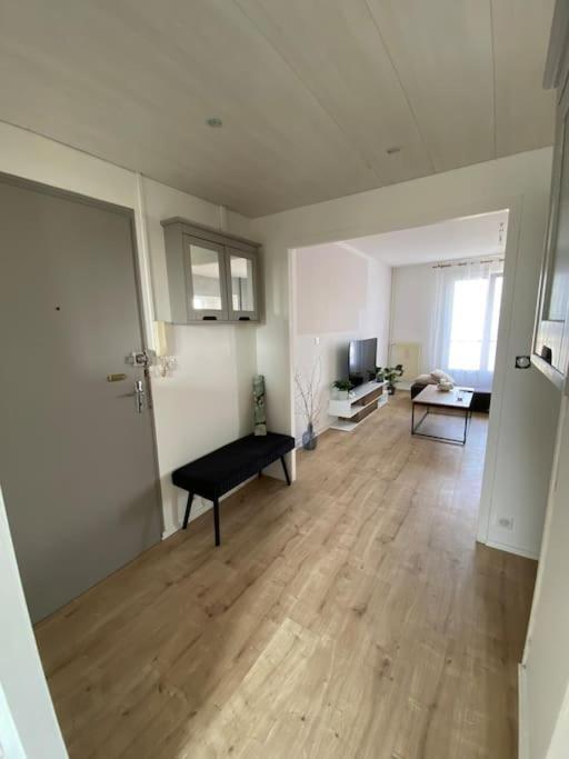 Appartement Calme Et Chaleureux Dole Bagian luar foto